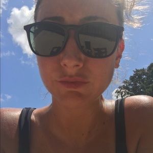 Meet your Posher, Jenny